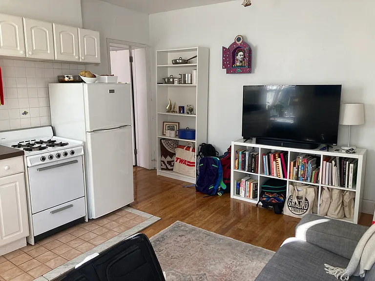 257 Adelphi St #2R — Photo 2