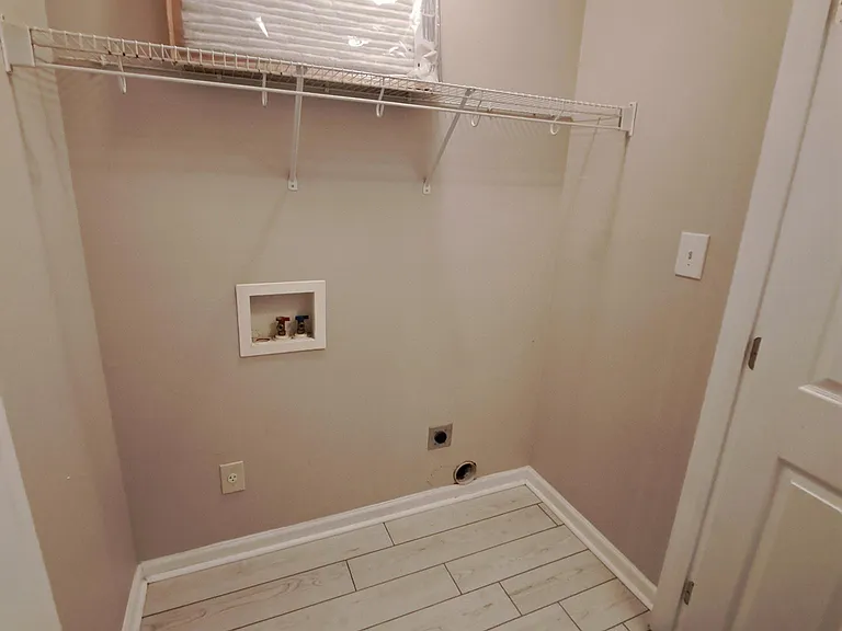 112 Norwich Cv — Photo 3