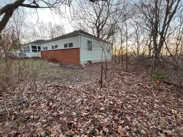 898 Hazel Ave, Heath, OH 43056