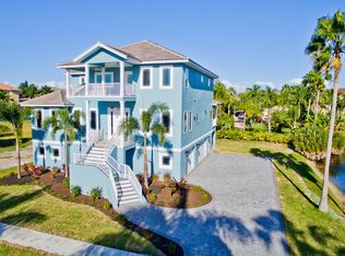 6215 Pasadena Point Blvd, Gulfport, FL 33707