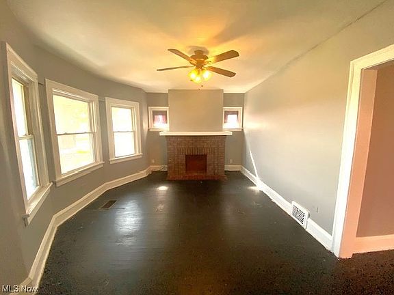 3rd image of 14109 Darley Ave