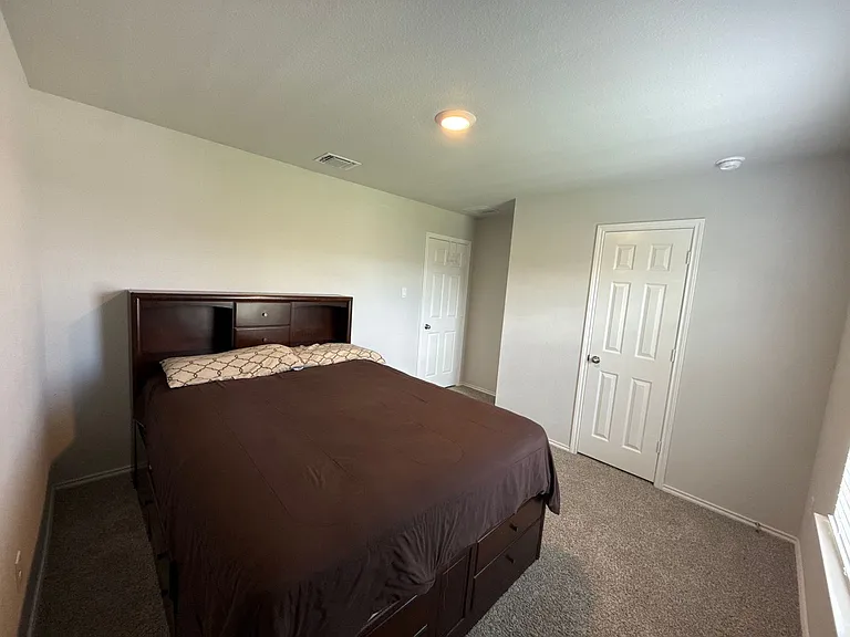 2621 Torbensen Ct — Photo 16