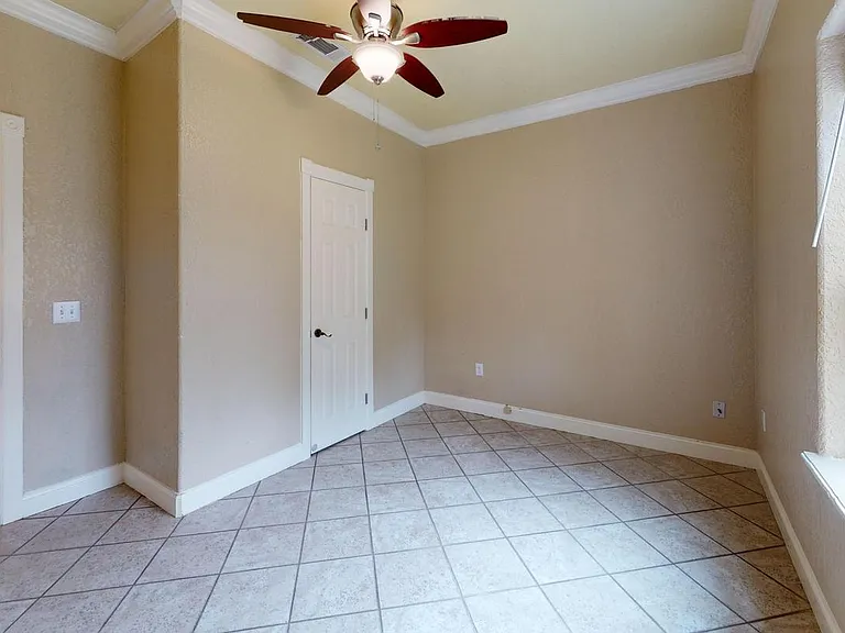 7559 Glen Mont Dr — Photo 10