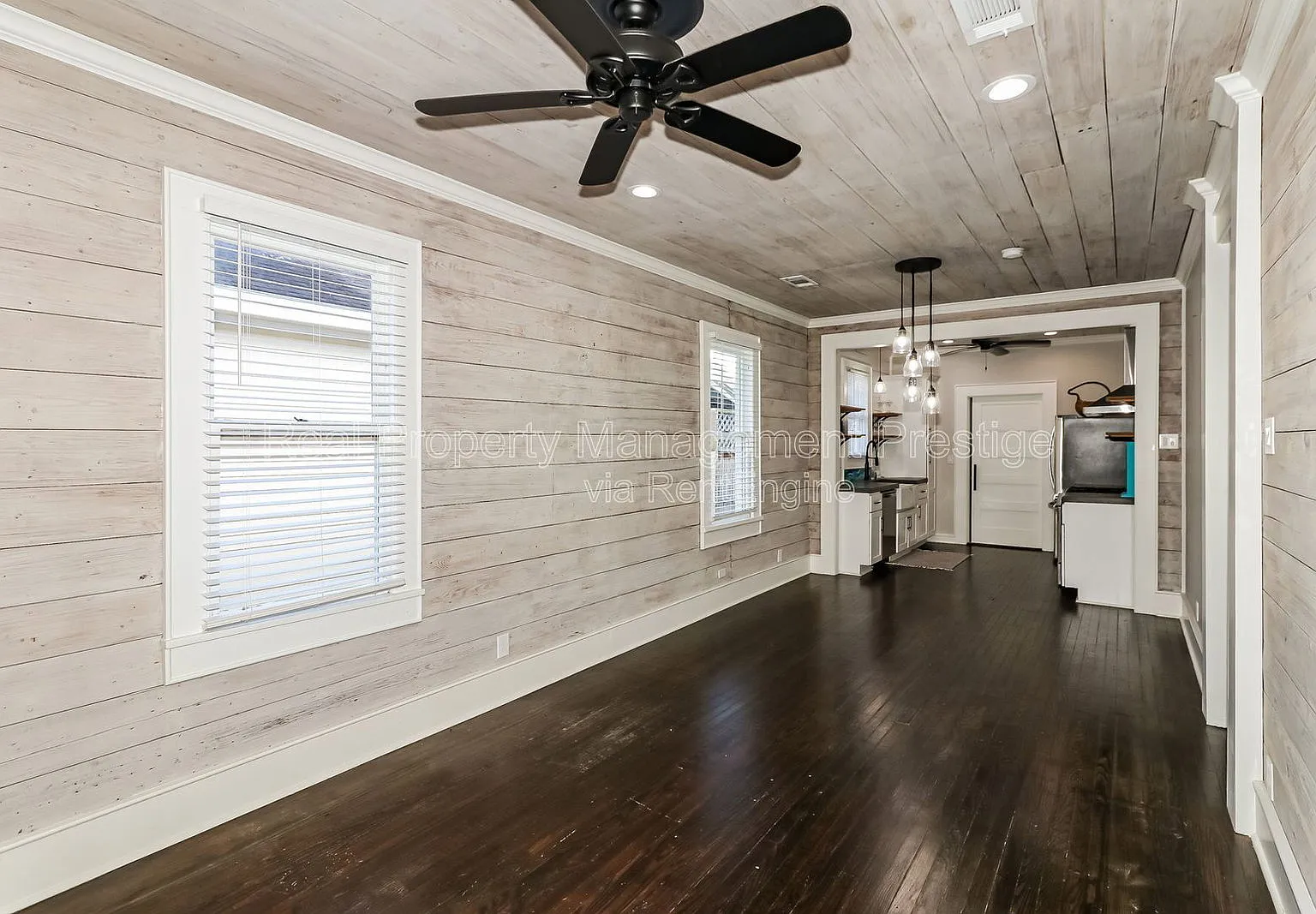 2 bed, 1.5 bath, 1352 sqft, $1,745 — Photo 2