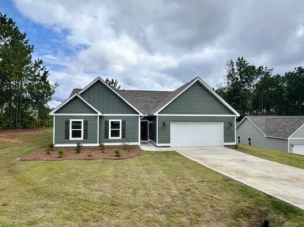 11 Lee Road 2132, Valley, AL 36854