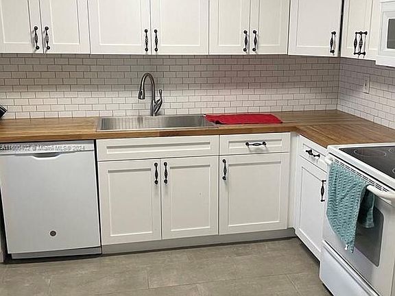 2nd image of 7010 NW 186th St APT 5-420