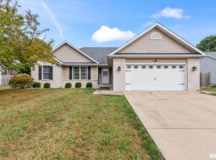 710 Timber Edge Dr, Sherman, IL 62684