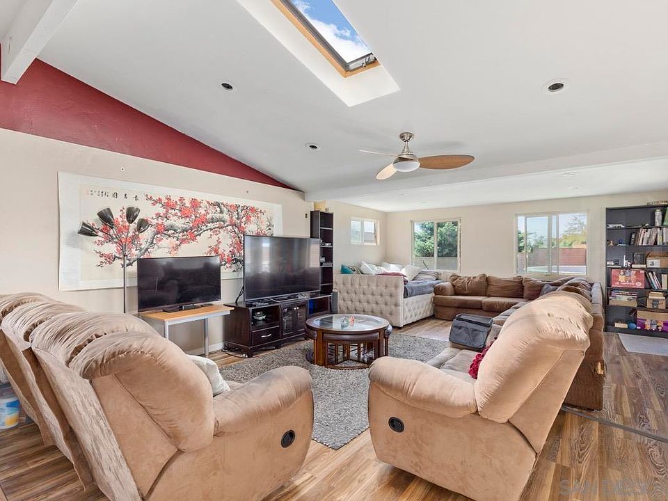 1st image of 8985 Gramercy Dr