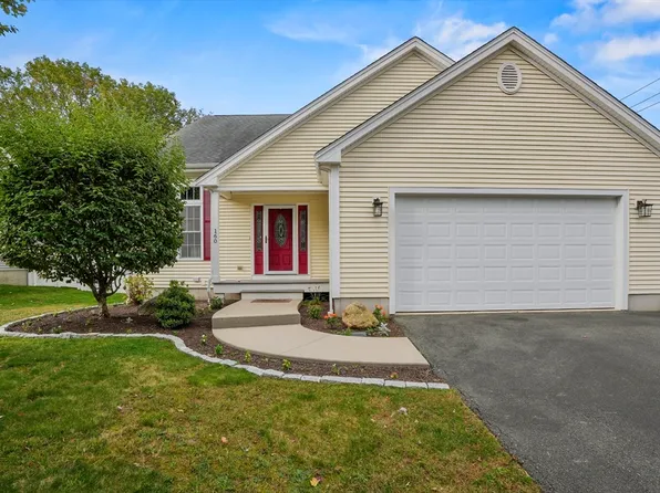 160 Apple Tree Ln, New Bedford, MA 02740