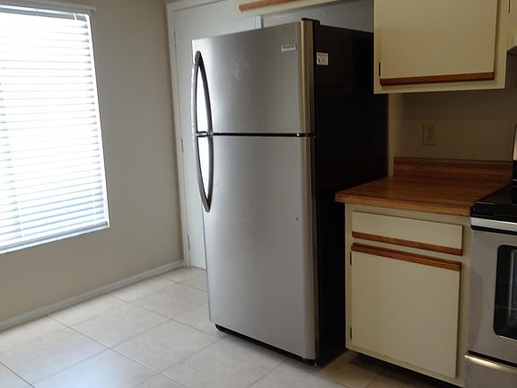 5th image of 109 Water Oak Dr