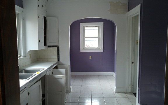 4th image of 304 N Crawford St
