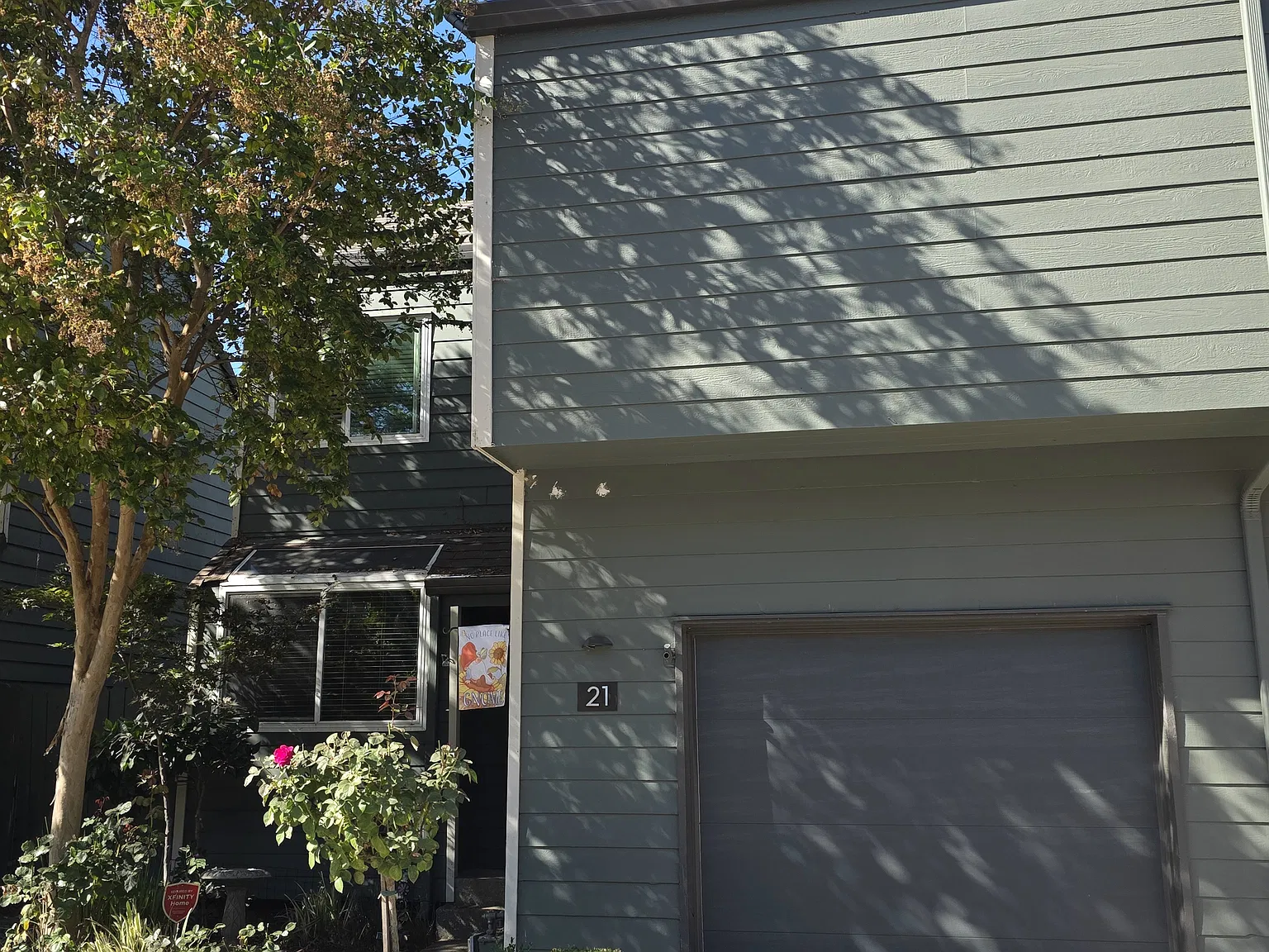 2 bed, 1.5 bath, 873 sqft, $2,000 — Photo 1