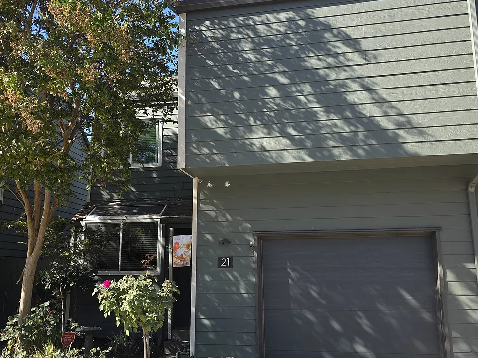 8667 Mariners Dr