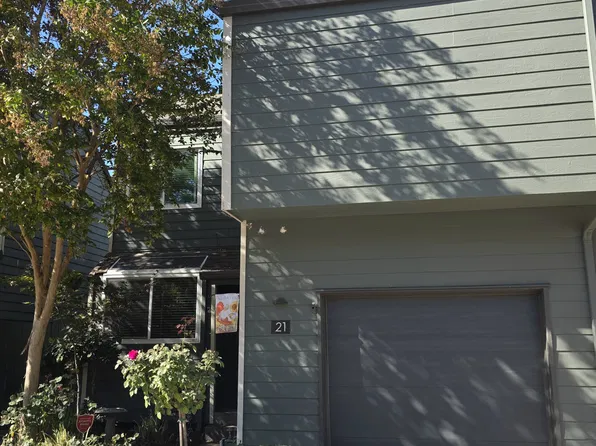 8667 Mariners Dr, Stockton, CA 95219