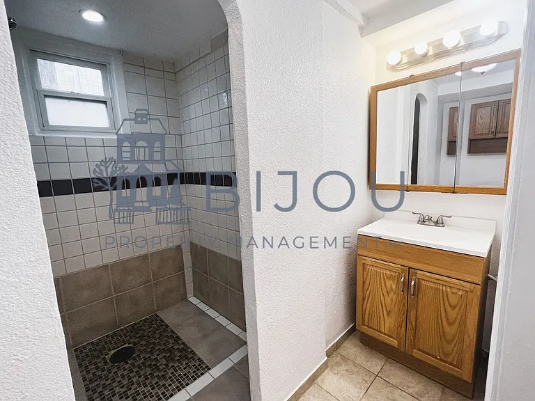 238 N. Prospect St — Photo 10