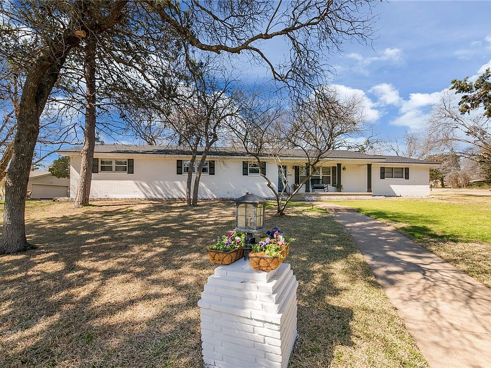 1st image of 8901 Whippoorwill Dr