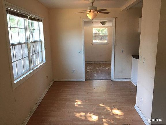 3rd image of 1706 Ivy Ave