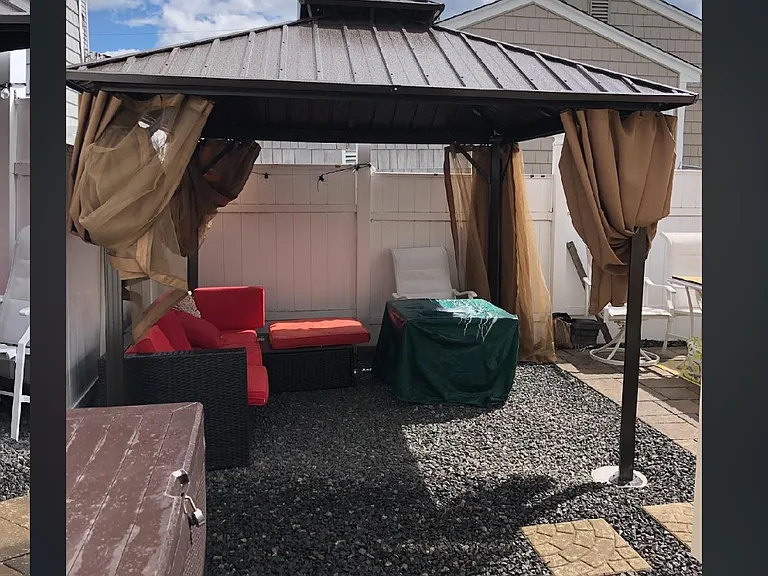 19 Bittersweet Ln — Photo 16