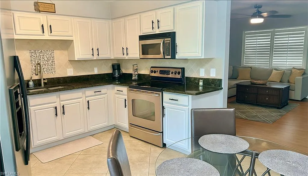 2 bed, 2.0 bath, 1047 sqft, $2,250 — Photo 4