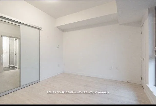 2433 Dufferin St #209 — Photo 4