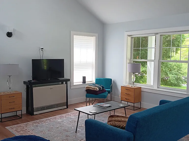 545 Maple St — Photo 13