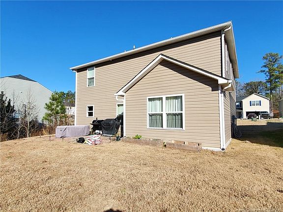 2nd image of 157 Hallow Oak St