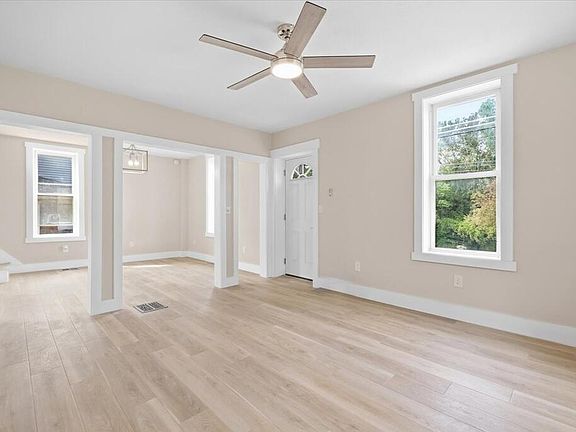 5th image of 719 W Main St