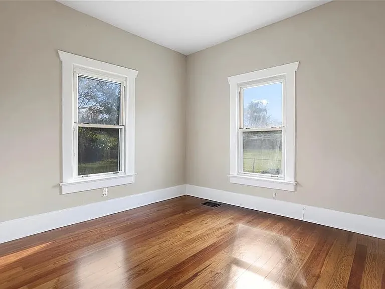 119 Leon Ave — Photo 30