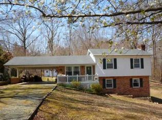 8513 Peachtree Ln, Sanford, NC 27332