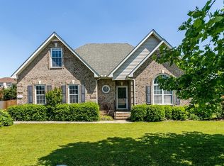 5016 Conquer Dr, Murfreesboro, TN 37128