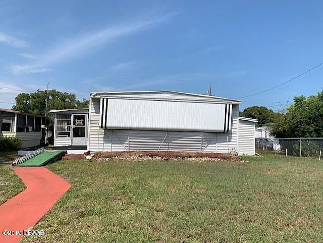 1st image of 722 Marshall Cir