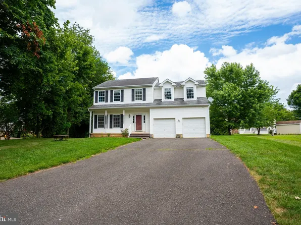 6 Maple Ave, Hightstown, NJ 08520