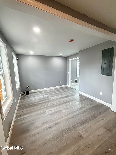 3rd image of 804 Arch Street