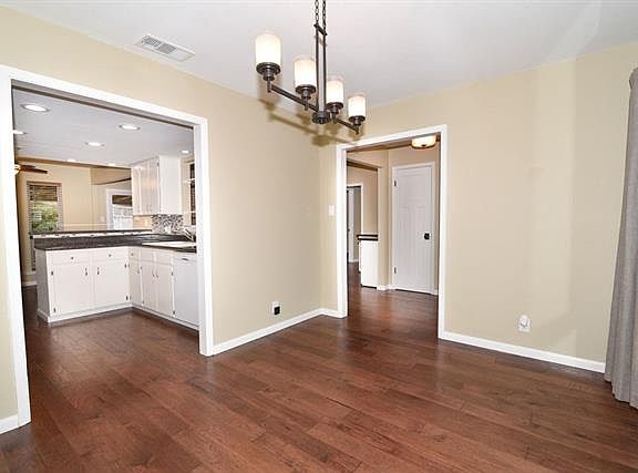 5th image of 806 Powderhorn Dr