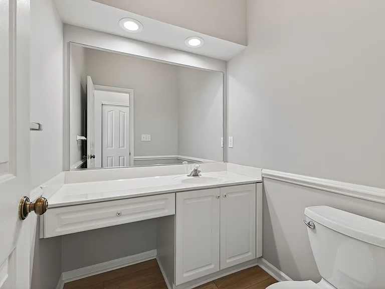 1537 Tallwood Cir — Photo 11
