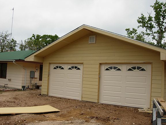 Large 2 car garage