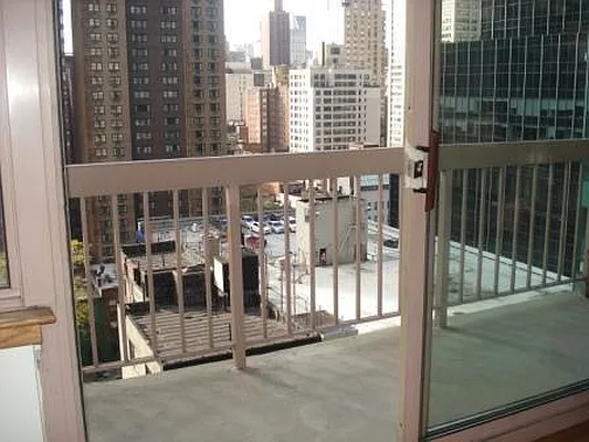 Rented by Metropolitan Property Group | media 38