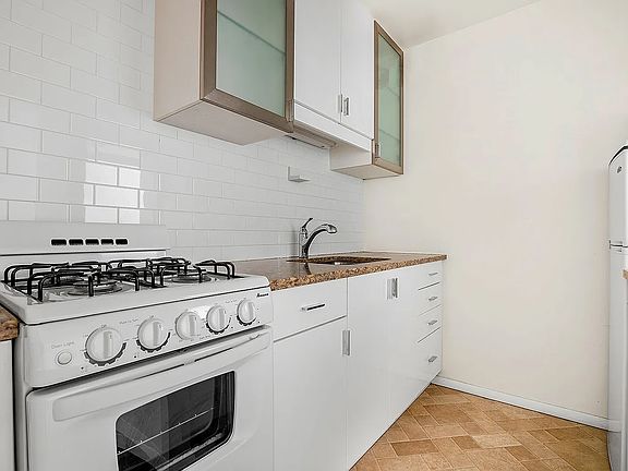 5th image of 77 Bleecker St APT 614