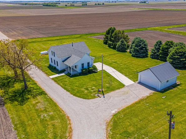 981 2550th St, Emden, IL 62635