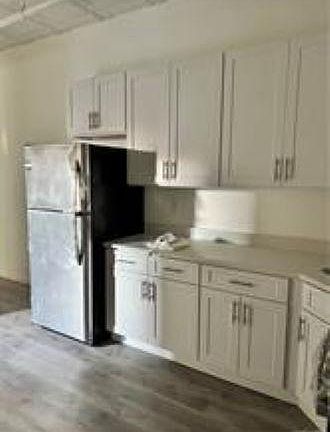 2nd image of 102 North St #5