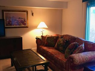 9621 Georgetown Pike APT A, Great Falls, VA 22066