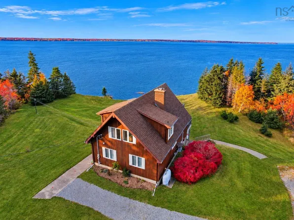 1345 Mira Bay Dr, Bateston, NS B1C 2A9