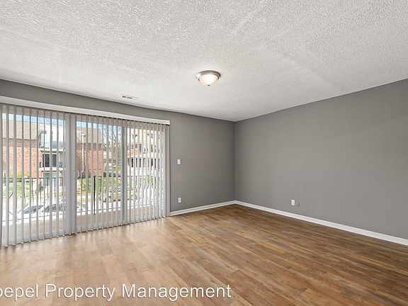 4th image of 116 W 38th St APT 4