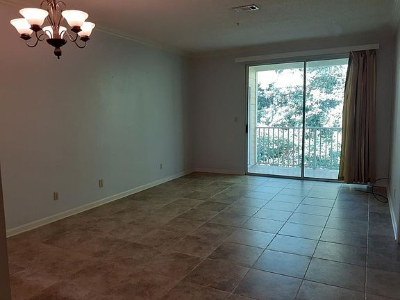 4th image of 309 W Brock Ave
