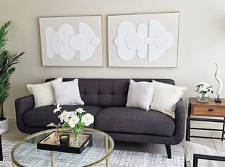 301 86th St #2, Miami Beach, FL 33141