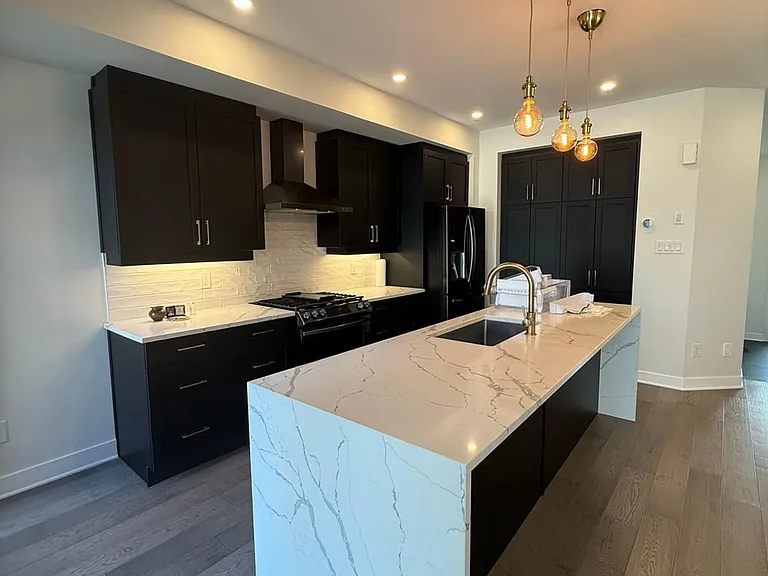 92 Longworth Ave — Photo 12