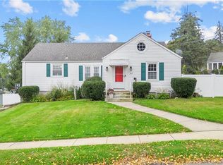 265 Davis St, Hamden, CT 06517