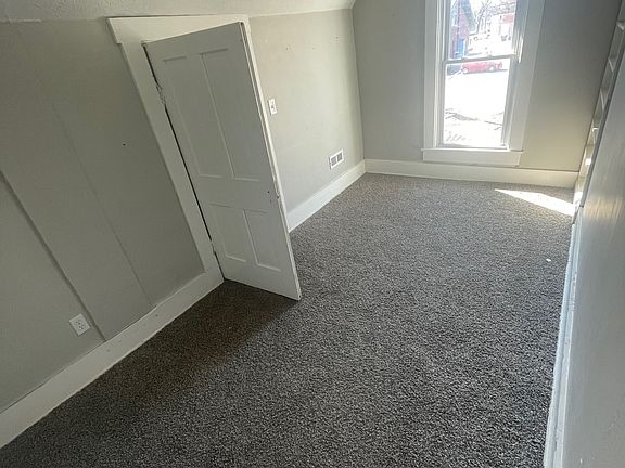 5th image of 623 Woodward Street625 St