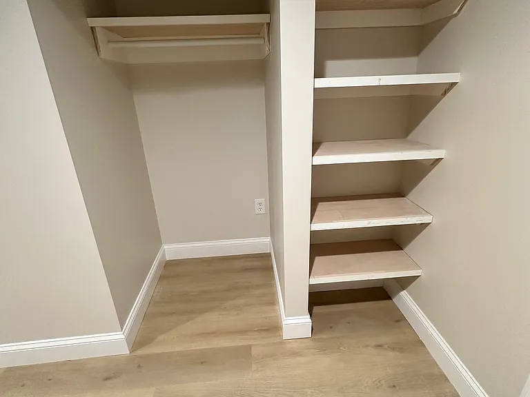 187 California Ave — Photo 7