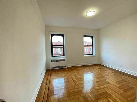 2nd image of 33 Crooke Ave #6E